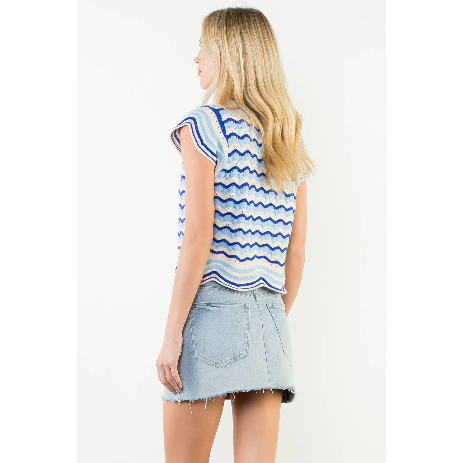 Short Sleeve Striped Pattern Knit Top