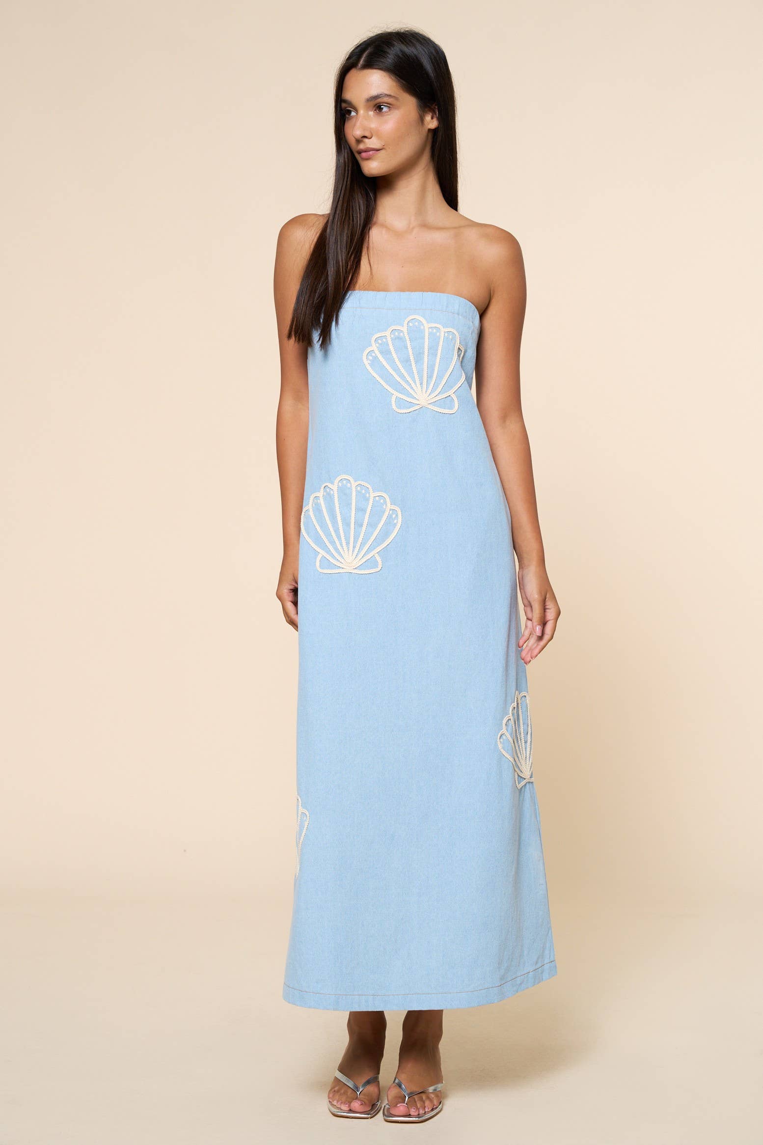 seashell maxi dress Saltwater Days Size Conversion Size US Length Bust S 4 52 34.6 M 6/8 52.4 36.2 L 10/12 52.8 38.6 XL 14 53.1 40.9 Bette Thin Strap Maxi Dress