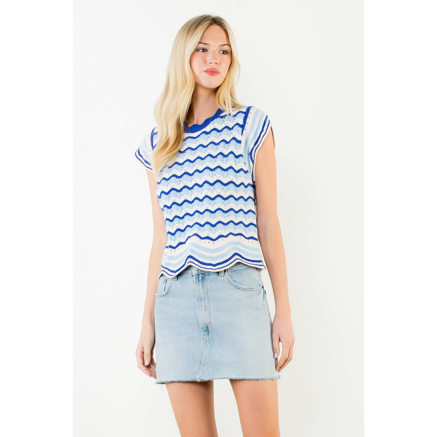 Short Sleeve Striped Pattern Knit Top