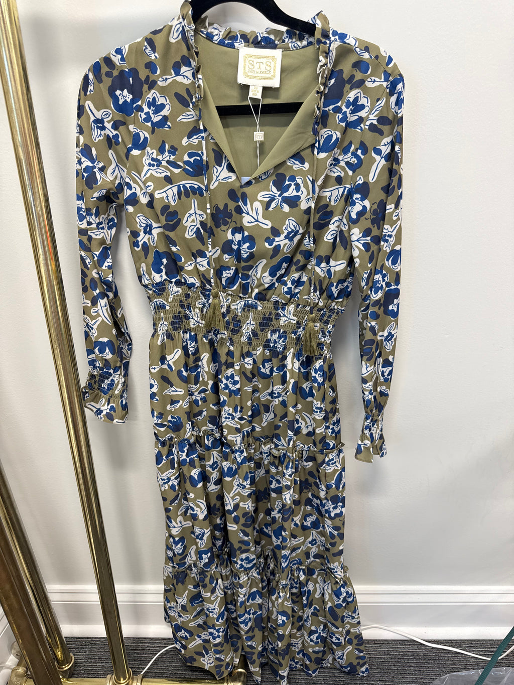 Sample Floral Smocked Waist Midi Dress (XS)